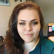 Leah Parkhurst's Instagram, Twitter & Facebook