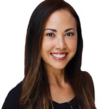 Naomi Bourgeois's Instagram, Twitter & Facebook