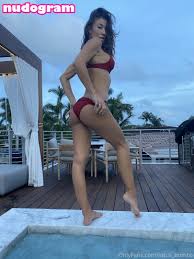 Lotus Bombb  lotus_bombb  lotusbombb Гола изтичане OnlyFans снимка 19 -  Nudogram v2.1