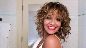 Makeup allows you to hide some of the the emphasis on eyelashes makes the look expressive. Watch Beauty Secrets How Rita Ora Does Day To Night Bombshell Beauty Vogue Video Cne Vogue Com Vogue