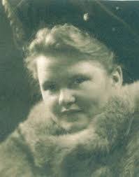 Tamara Cass's Instagram, Twitter & Facebook