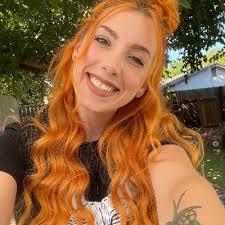 Eve Shafer's Instagram, Twitter & Facebook