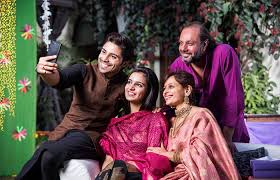 If you like the 25th wedding anniversary kavita in hindi then share this post as much as possible. 100 25 à¤µ à¤® à¤° à¤œ à¤à¤¨ à¤µà¤° à¤¸à¤° à¤• à¤Ÿ à¤¸ Happy 25th Wedding Anniversary Wishes In Hindi 100 Silver Jubilee Shayari