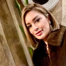 El verdadero lujo empieza en las manos que lo crean! 🧶 Bolso de Crochet  elaborado a mano por @bmg_crochett 🤩🙌🏼 #stylobymaynavarro  #consultoradeimagen #crochet #modacrochet