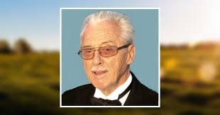 Christopher Dicarlo's Instagram, Twitter & Facebook