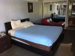 The businesses listed also serve surrounding. This Photo Was Taken Before The Maid Came To Replace The Bedspread Which Was Warm From The Drye Picture Of Spinnaker Inn Of Naples Tripadvisor