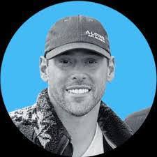 Robyn Bieber's Instagram, Twitter & Facebook