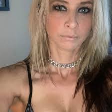 Mindy Merrill's Instagram, Twitter & Facebook