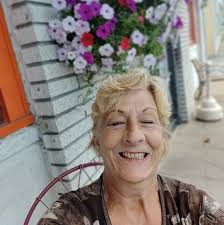 I'm looking to move from upstate ny to Florida by December. I'm looking for  apartments or house with at least 2 bedrooms without credit check . My  credit is not so good