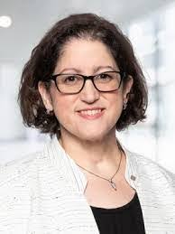 Stephanie Mangin's Instagram, Twitter & Facebook