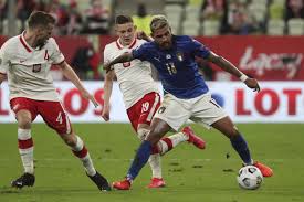 Reprezentacja polski do lat 20 prowadzona przez jacka magierę rozegra swój pierwszy mecz na. Polska Wlochy Pilkarze Grali Na Kartoflisku Kolejny Skandal Z Murawa Zdjecia Super Express