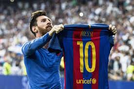 Il 32enne argentino arriva a parametro zero in ragione della scadenza del suo contratto con il city prevista per il prossimo 30 giugno. Accordo Messi Barcellona 5 Anni Di Contratto E Ingaggio Dimezzato