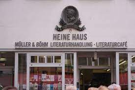 Seit 1988 trägt die universität den namen des großen sohnes der stadt. Selected De Heine Haus Heinrich Heine Geburtshaus Selected De