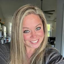 Ashley Bohinc (@AshleyBohinc)