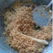 Cara membuat nasi kuning spesial sama persis seperti memasak nasi putih biasa, namun cara buat nasi kuning ini di tambah dengan bahan bahan lainnya, sehingga cita rasa nasi kuning lebih enak dan lebih gurih dari pada nasi putih biasa. Resep Ketan Serundeng Khas Betawi