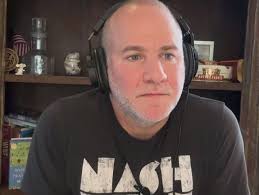 On this week podcast episode, we hang out and speak with Shawn Pearce, the  owner of @fvpwines, Familia Vicente Pearce Wines are incredible wines from  Argentina and they make a lot of varietals you ...