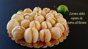 I Limoni Di Frolla Chiamati Anche Limoncini Sono Dei Biscotti Irresistibili Con Bagna Al Limoncel Crema Al Limone Idee Alimentari Crema Pasticcera Al Limone