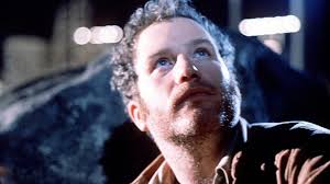 Made my cousin watch ALNST and he asked if he was grabbing hyuna's bombs