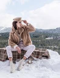 Modeliste April 2018 Winter Trends Winter Photos Photoshoot Poses