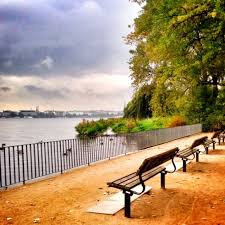 Sorgenfrei Durch Den Alsterpark Typisch Hamburch Schone Orte Hamburg Schone Stadte Deutschland