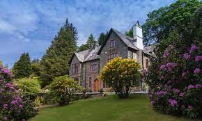 Additionally we have a range of luxury cottages available to choose from. The Beautiful Brunt House Picture Of Lakelovers Bowness On Windermere Tripadvisor