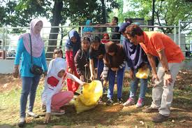 Pencetusan 23 april sebagai hari buku sedunia berawal dari sebuah toko buku di katalonia, spanyol. Memperingati Hari Habitat Sedunia Warga Bogor Bebersih Di Situ Plaza Metropolitan Id