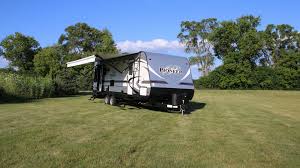 Your search for ✔️ best bunkhouse travel trailers under 30 feet ends here! Is There An Average Travel Trailer Height Camping World