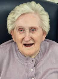 Today we had Sandy Mac entertaining our resident's. Everyone took part and  enjoyed the sing-a-long! Videos below