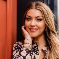 Monica Crowe's Instagram, Twitter & Facebook