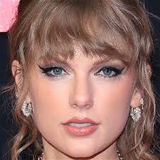 DT 1 jessica berg, left, krystal walter .jpg