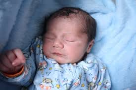 😍 Álbum dos bebês! 📸 De segunda a sexta, os recém-nascidos na maternidade  do Hospital Centenário são fotografados em seus bercinhos. Na sexta-feira,  publicamos em nossas páginas do Facebook e Instagram. Lembramos