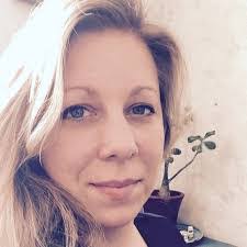 Amber Ostrom's Instagram, Twitter & Facebook