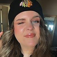 Trista Bates's Instagram, Twitter & Facebook