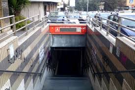 Roma'da hizmet veren luxury rome savini b&b, cornelia metro i̇stasyonu'na 2 dakikalık yürüme mesafesindedir. Baldo Degli Ubaldi Metropolitana Di Roma Wikipedia