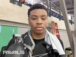 Four-star A'mare Bynum finishing officials