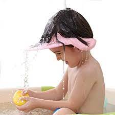 This acts as a protective bath cap for toddlers, babies, kids and even children. Baby Shower Cap Bath Visor Wash Shampoo Hut Verhindert Dass Wasser In Augen Und Ohren Eindringt Amazon De Baby