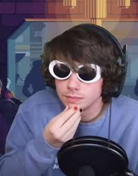 National paint your nails for Karl day! April 30th (tomorrow) love you all  and please spread the word!!🚨❤️ : r/dreamsmp