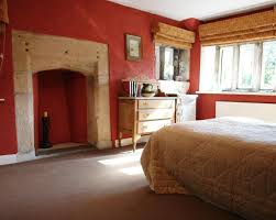 غرف نوم عنابي وبيج المرسال