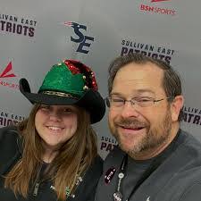 Jenna Hare's Instagram, Twitter & Facebook