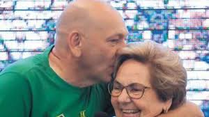 Brazil's luciano hang has found success with department store chain havan by focusing heavily on hang cofounded havan in 1986; Mae Do Empresario Bolsonarista Luciano Hang Da Havan Morre Em Sp Apos Ter Covid 19 Tc Online