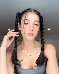 Her birthday, what she did before fame, her family life, fun trivia facts, popularity rankings, and more. Schwierig Tiktok Kostet Charli D Amelio Freundschaften Promiflash De