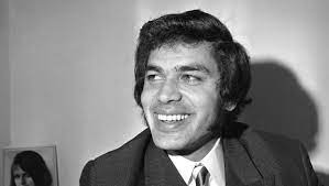 The only official instagram account for engelbert humperdinck. Engelbert Humperdinck On Tour Wife S Alzheimer S And Plastic Surgery
