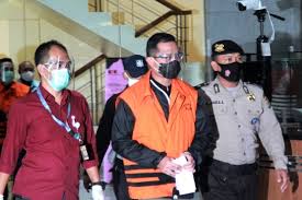 Janganlah mencoba menjadi orang sukses. Jnlwlqadq30ehm