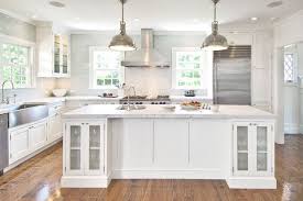Hampton Design Amazing L Shaped Kitchen Design With Restoration Hardware Harmon Pendants Interior Design Kitchen L Shape Kitchen Layout Kitchen Designs Layout