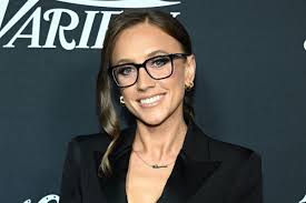 Fox News' Kat Timpf praised for taking the lead on Gutfeld! in host's  absence