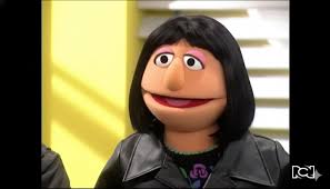 Lo ÚNICO chido de la nueva serie de Betty es que sigue siendo zurda.