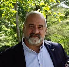 Alan Marschner's Instagram, Twitter & Facebook