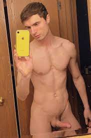 Sexy guy taking a nude selfie - Penis Pictures