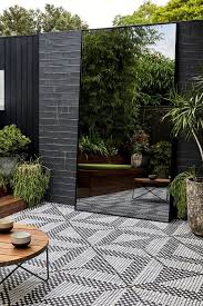 Having a smaller garden space can sometimes seem like a challenge, knowing you have the potential to do some great things but not quite knowing how to really make the most of the space you have. Small Garden Space Design