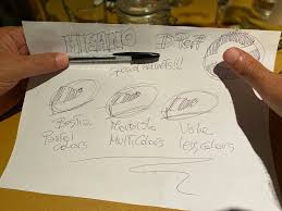 Cara menggambar motor gp di kertas. Bocoran Helm Spesial Rossi Di Motogp San Marino Dari Sang Desainer Halaman All Kompas Com